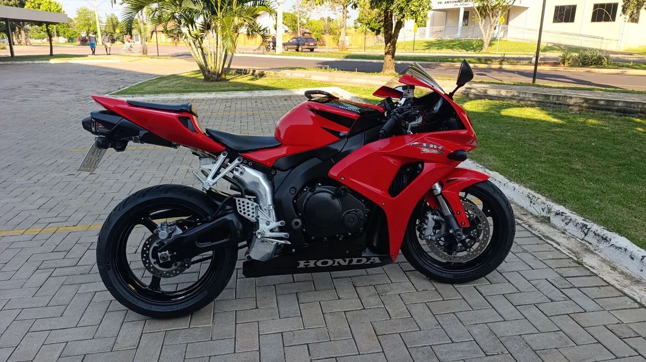 CBR 1000RR FIREBLADE  - Foto 4