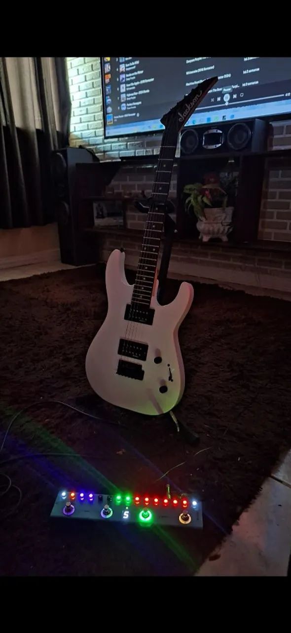 Guitarra Jackson  - Foto 2