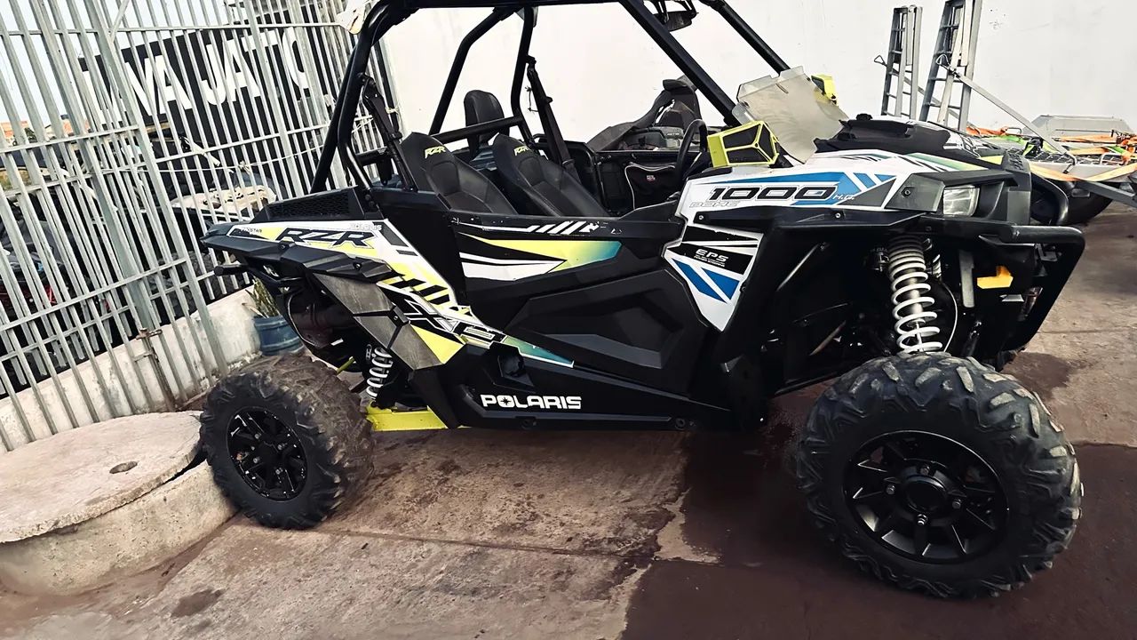 UTV Polaris RZR 1000 