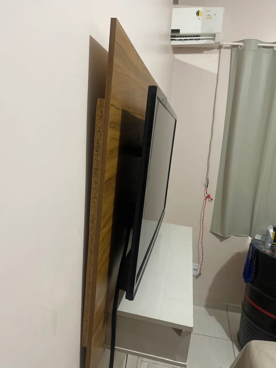 Vendo televisão semp Toshiba e Rack - Foto 2