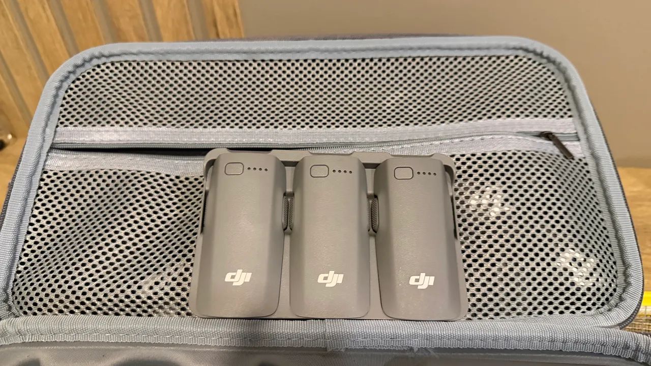 Drone Dji neo 2 na case com 3 baterias e hub - Foto 3