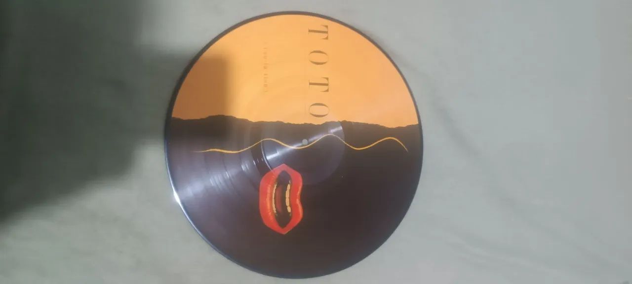 LP toto /isolation...importado