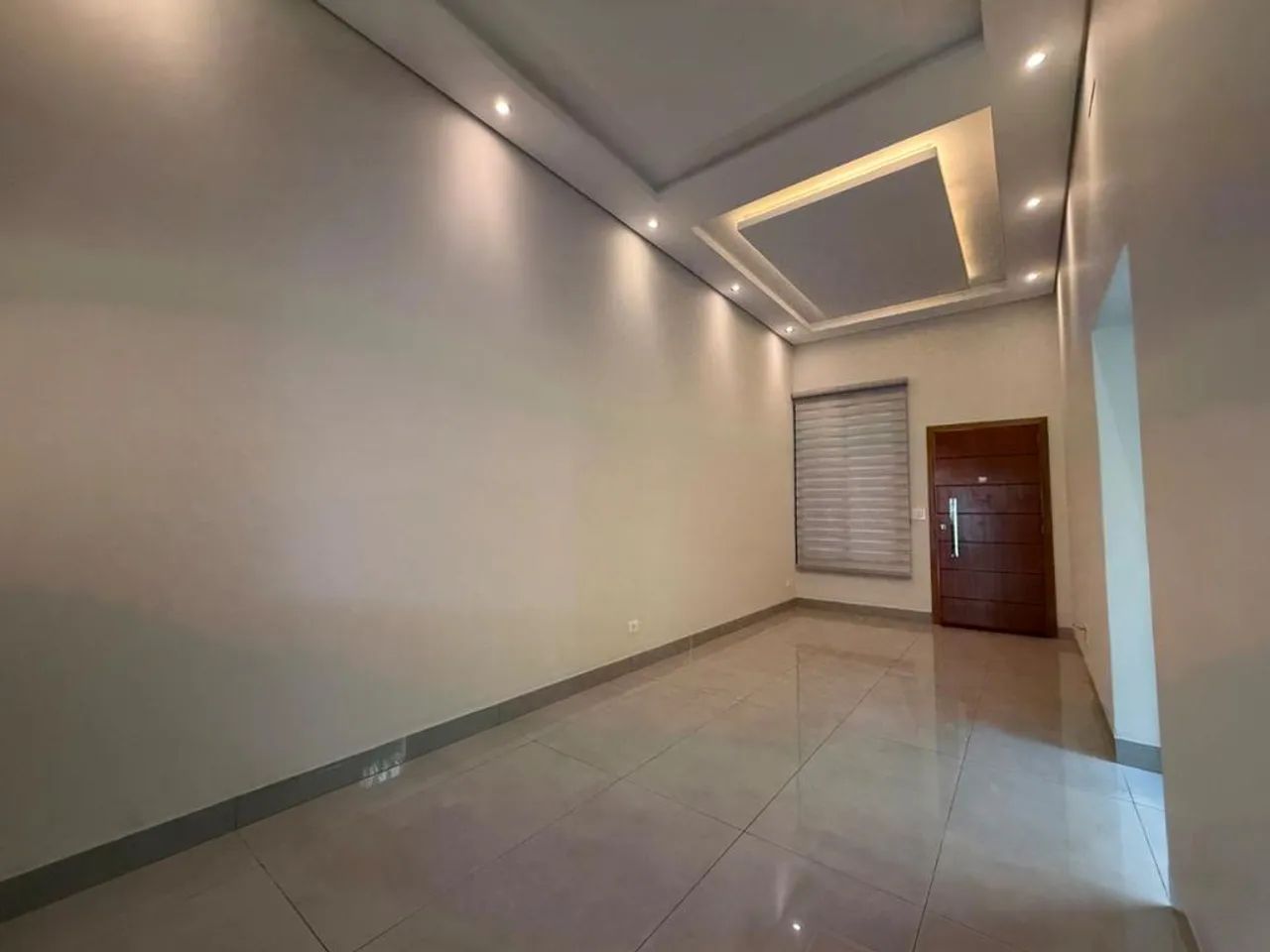 Casa para alugar em Maringá, Jardim Império do Sol, com 3 quartos, com 104.69 m² - Foto 4