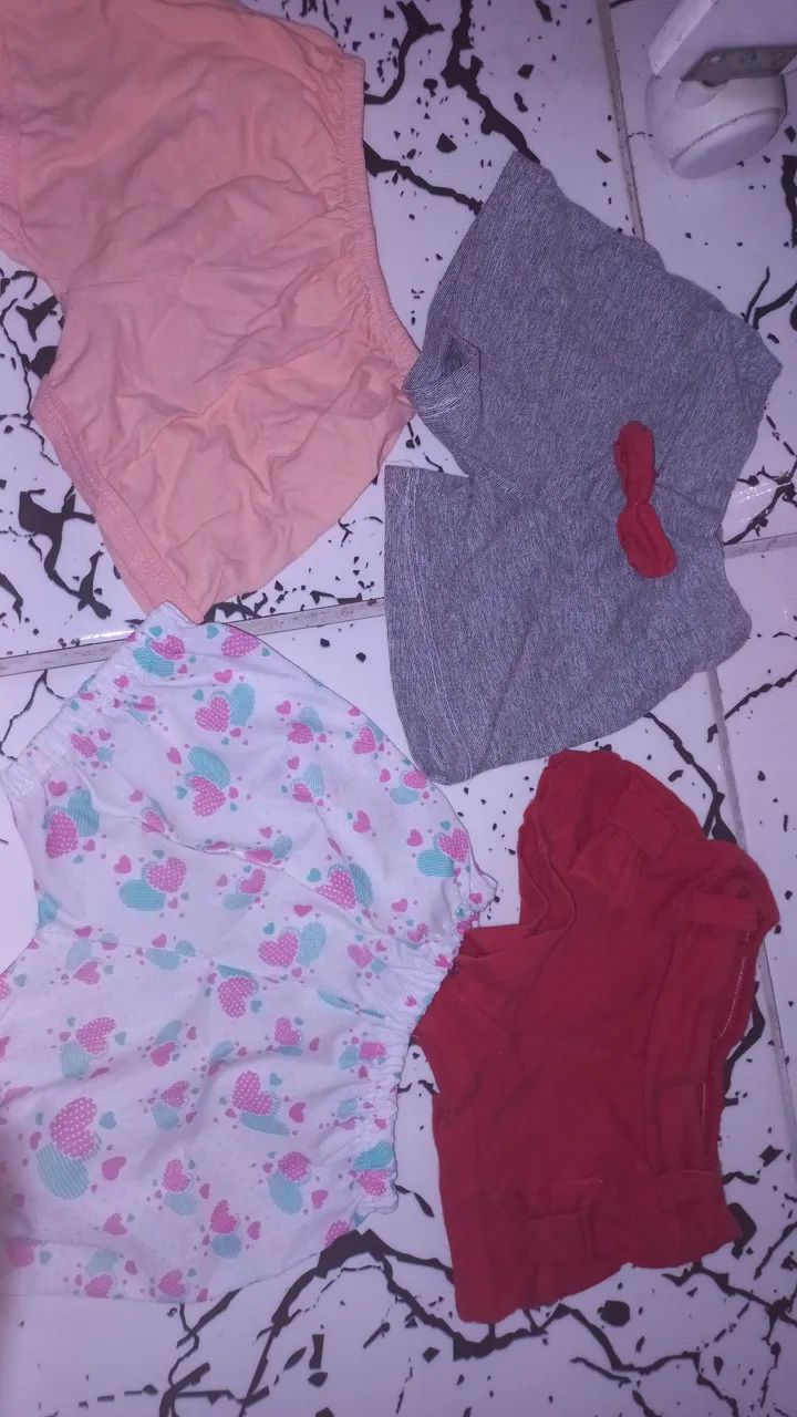 Lotinho de Roupa e Sandálias - Foto 4