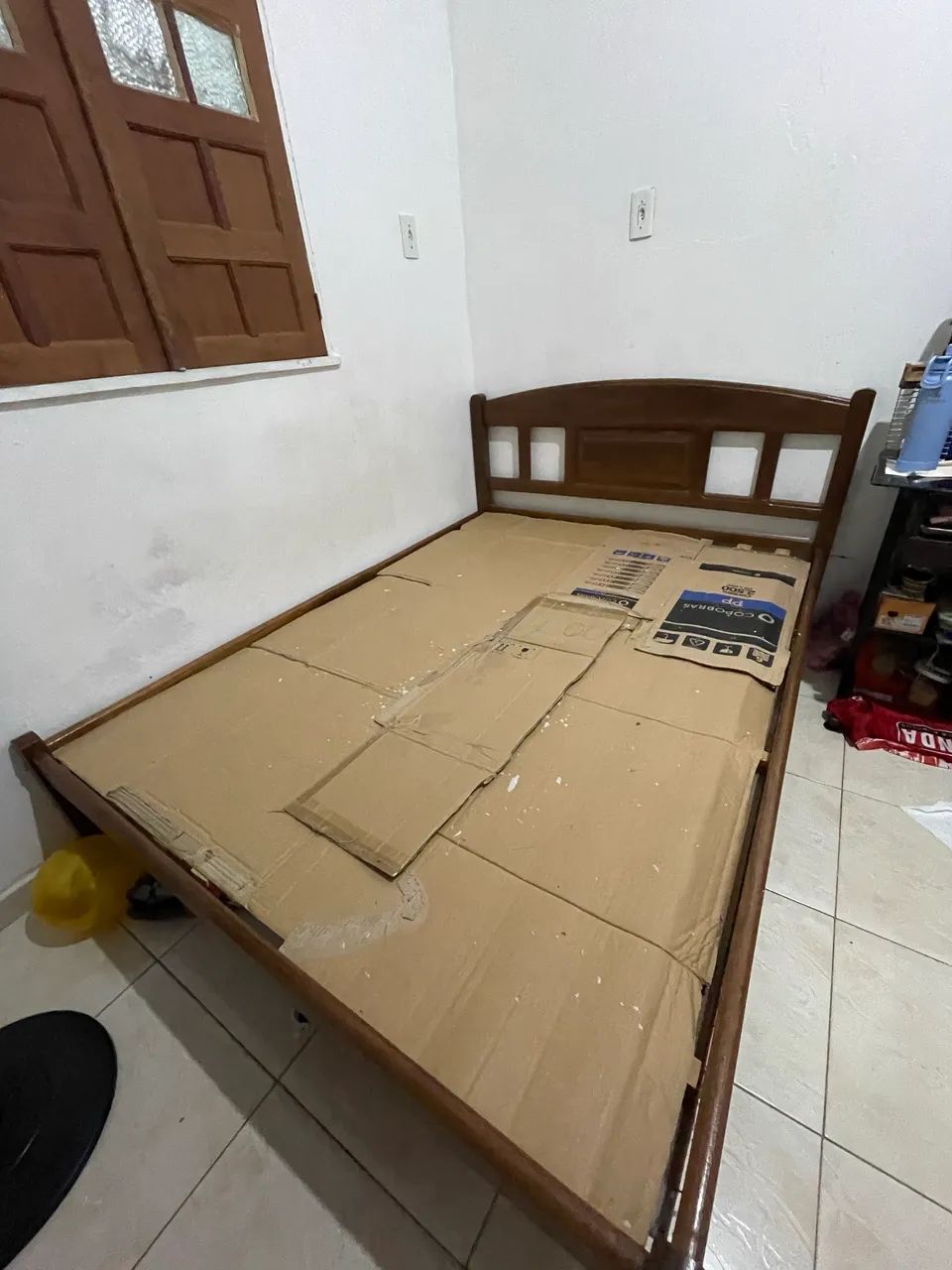 Vende-se Cama de Casal de Madeira  - Foto 3