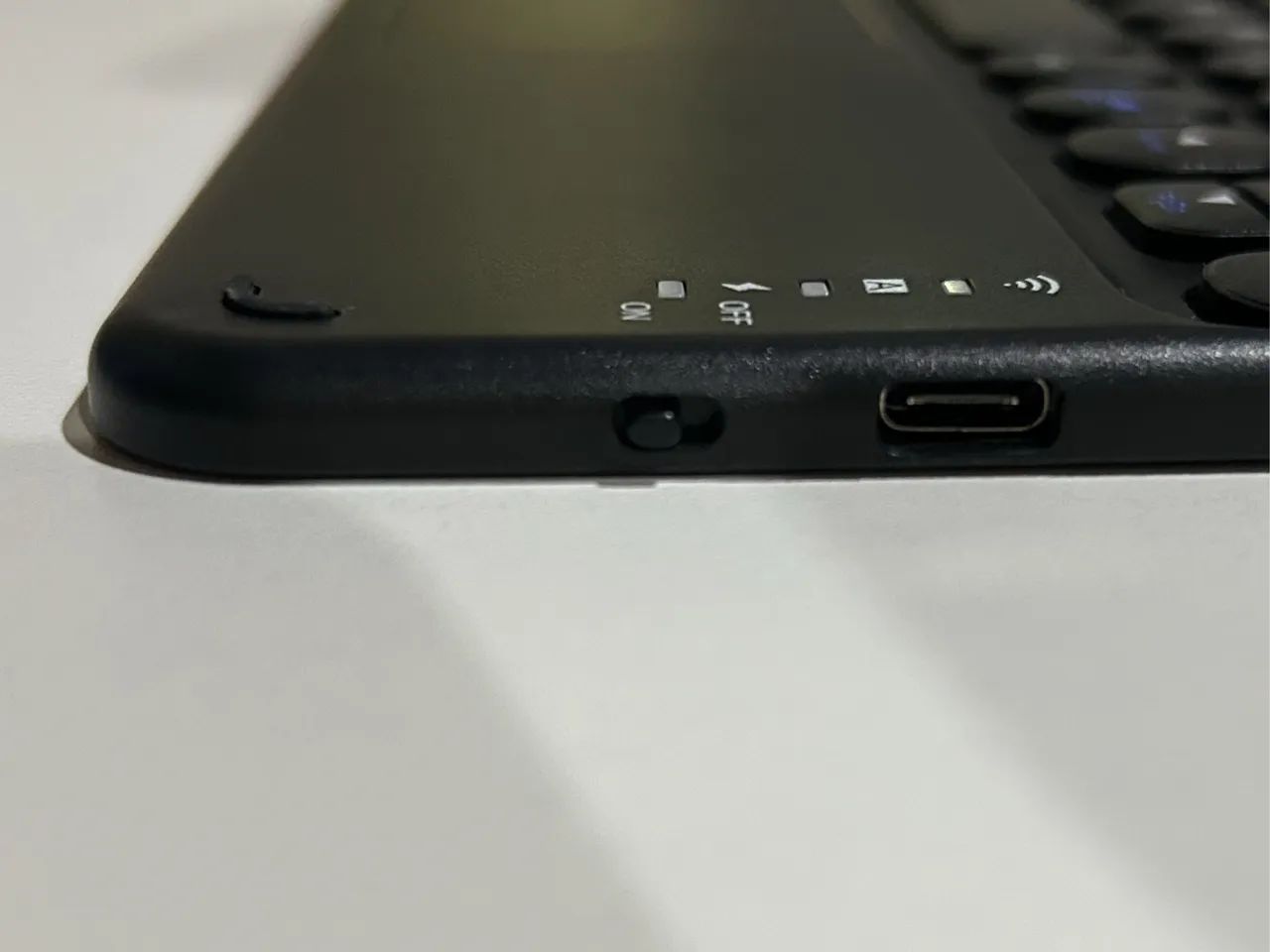 Teclado WB Bluetooth com Touchpad [USADO] - Foto 4