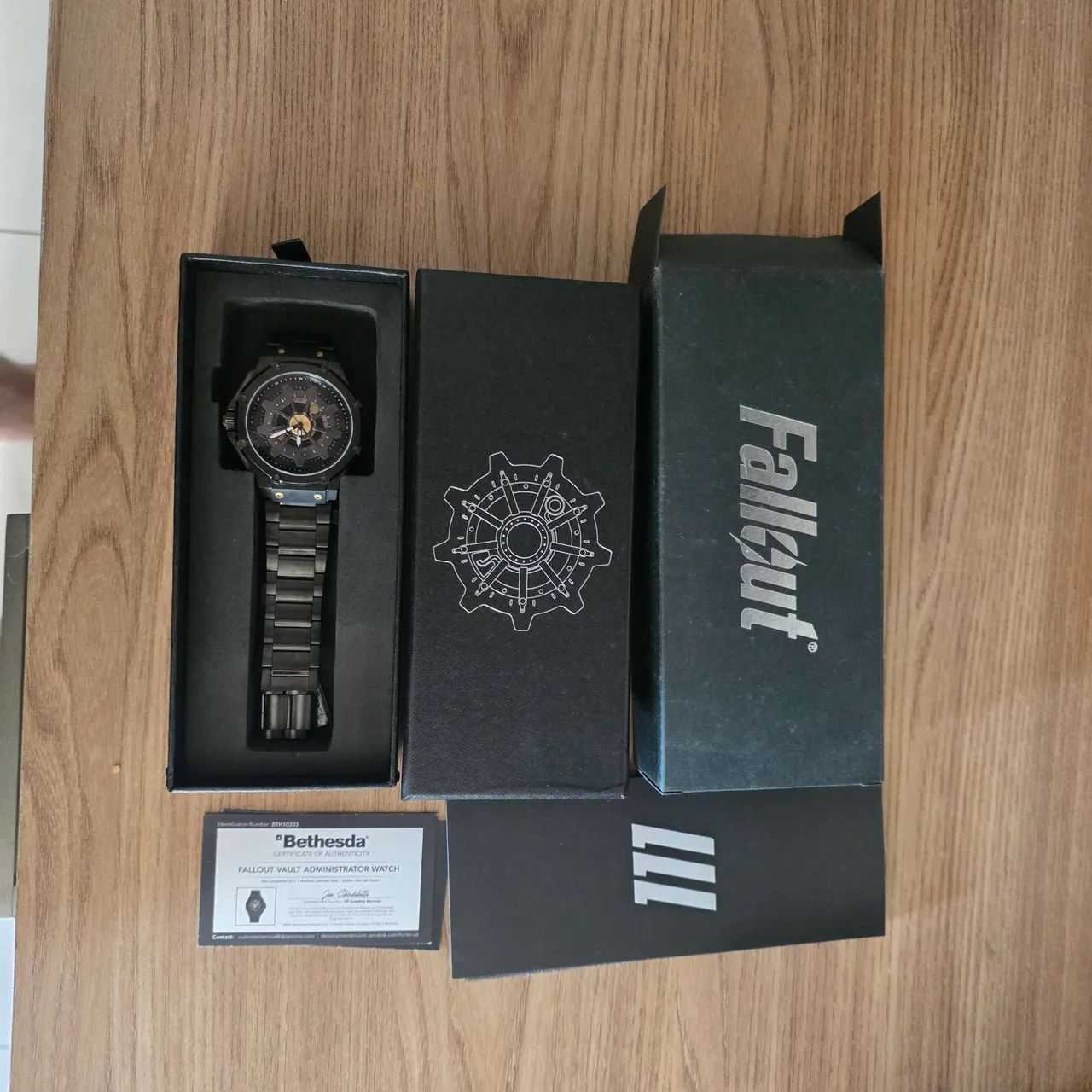 Relógio (Colecionador) Fallout Vault 111 Administrator Quartz Watch 160 Official Bethesda - Foto 2