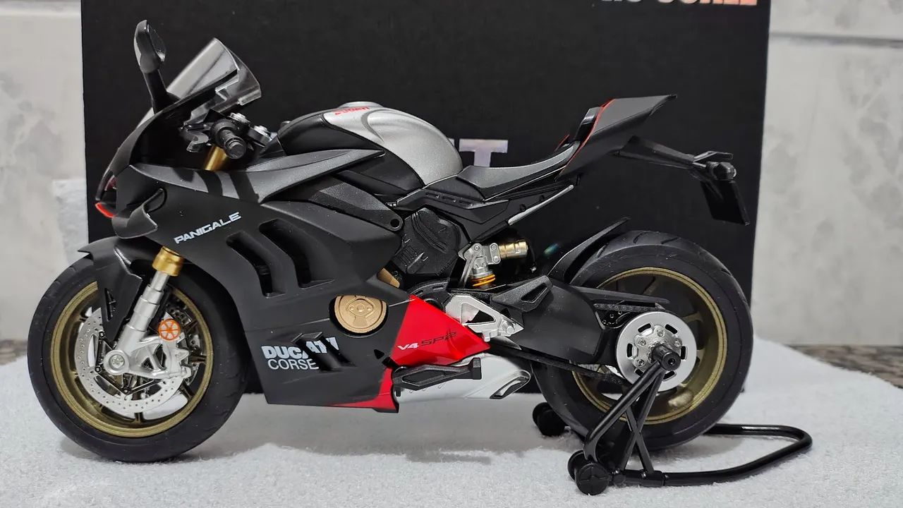 Miniatura da Moto Ducati Panigali  Escala:1:09