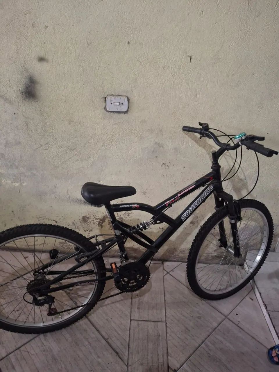 Bicicleta aro 26 Semi nova - Foto 2