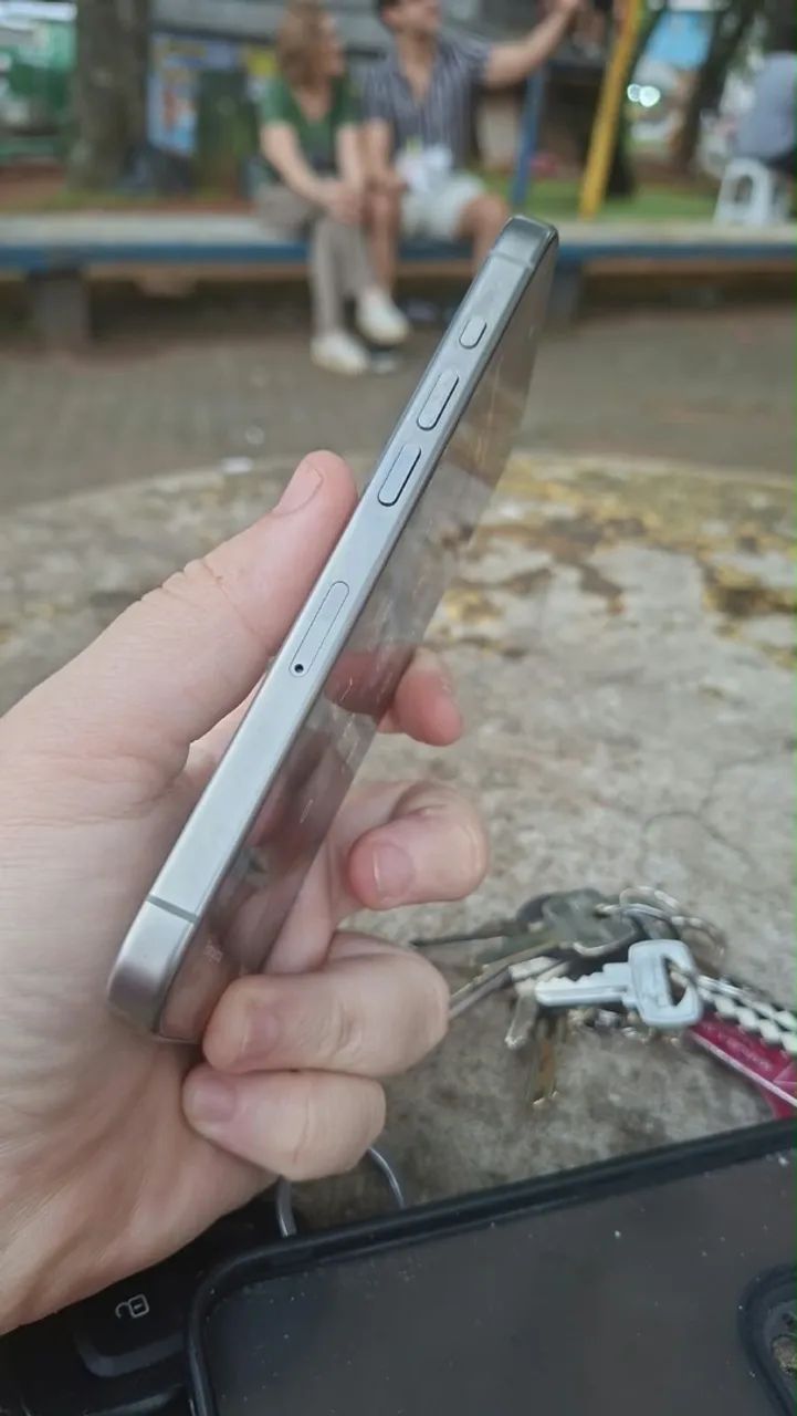 iPhone 15 pro - Foto 2
