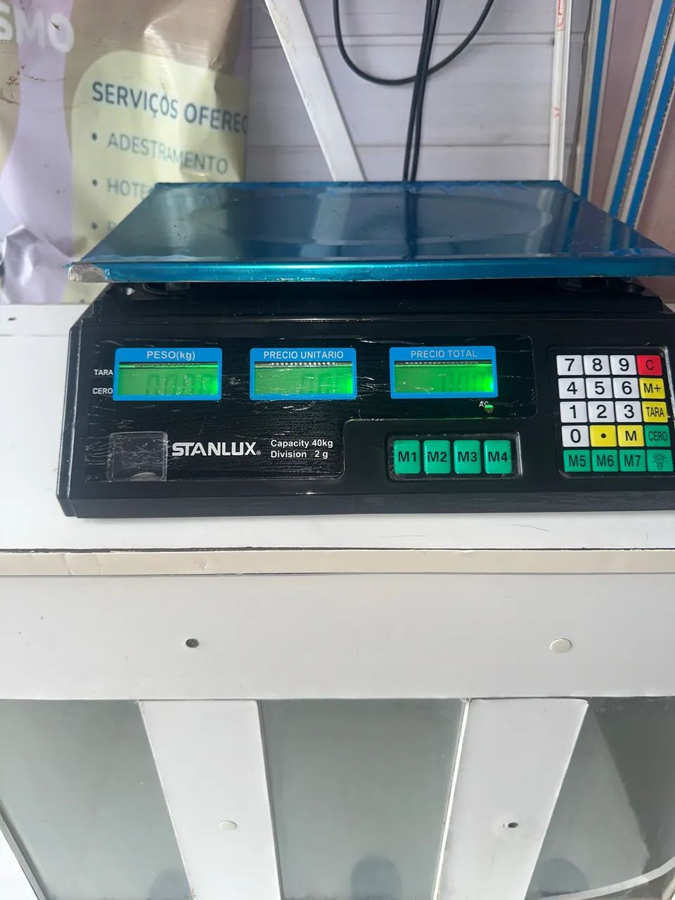 Vende-se expositor de ração e balança  - Foto 3