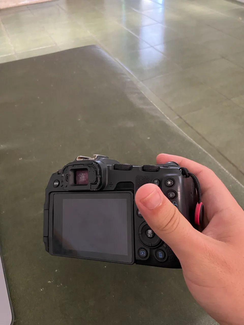 Câmera Canon RP - Foto 3