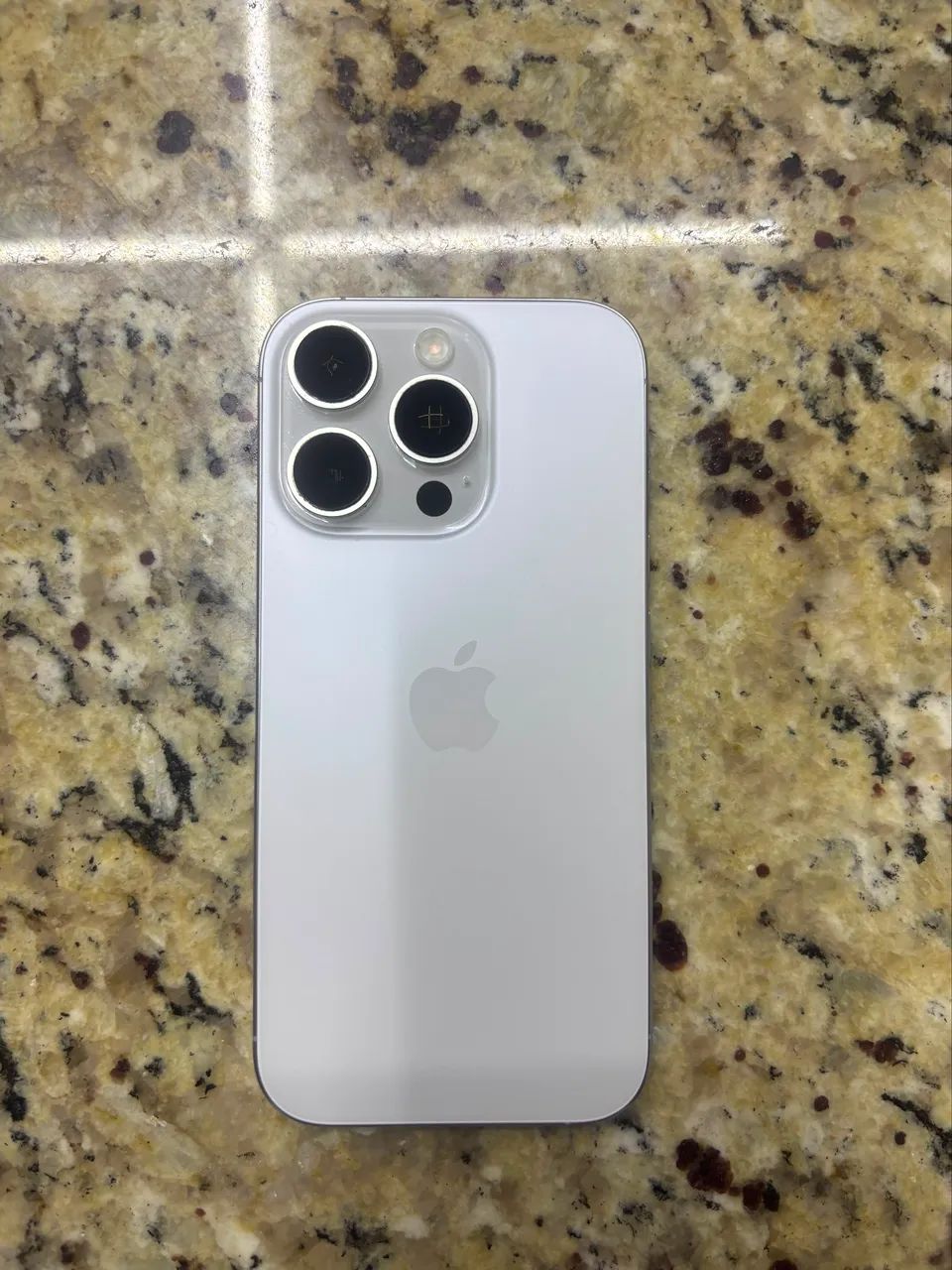 iPhone 16 Pro 128 GB - Branco - Excelente estado