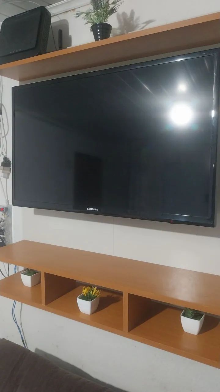 Tv 32 polegadas, leva o painel junto 