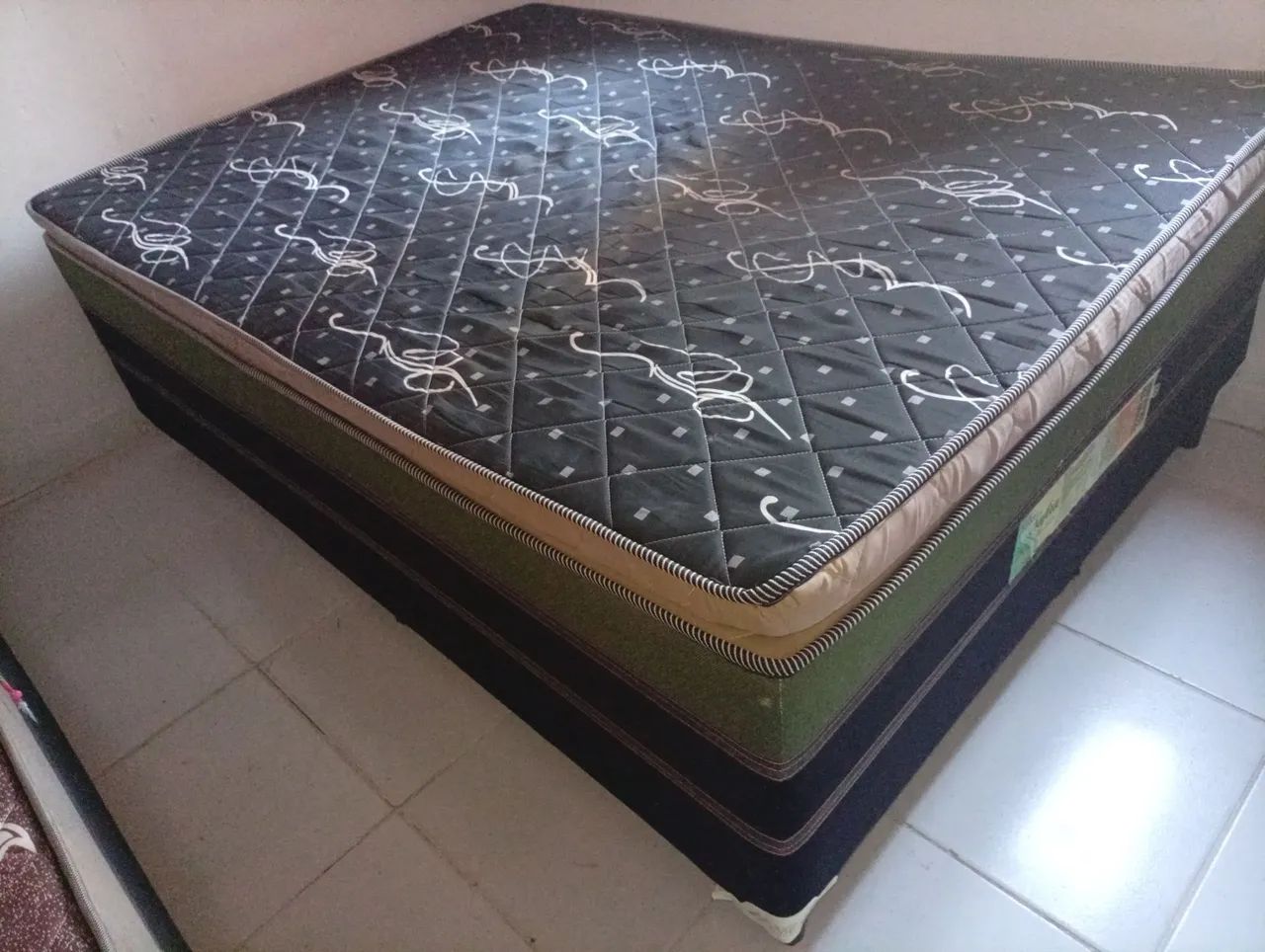 Vendo cama de casal 
