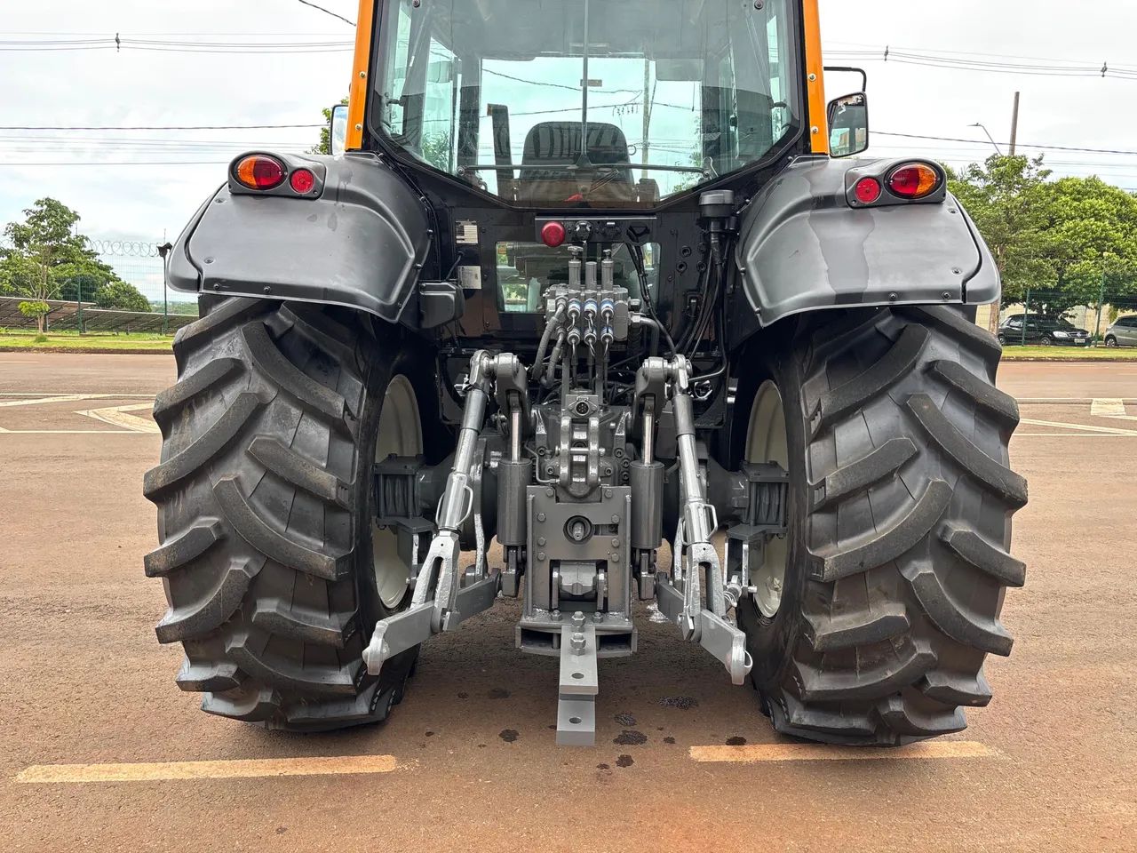 TRATOR VALTRA BH 194 - POTENTE, REVISADO E PRONTO PRA CAMPO - Foto 4