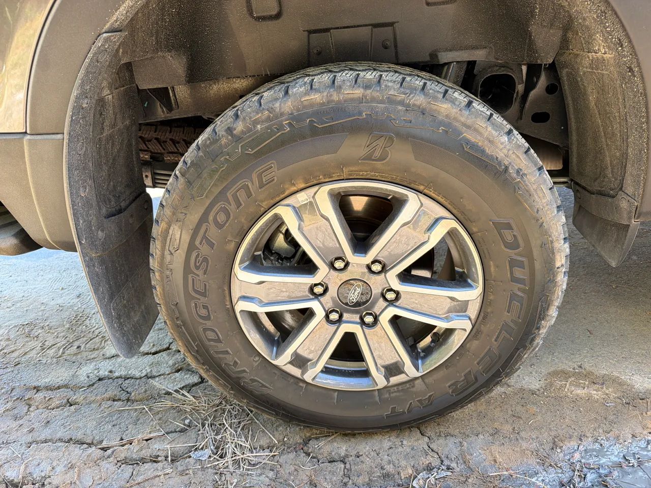 Vendo 4 pneus 255/70r17 - Foto 4