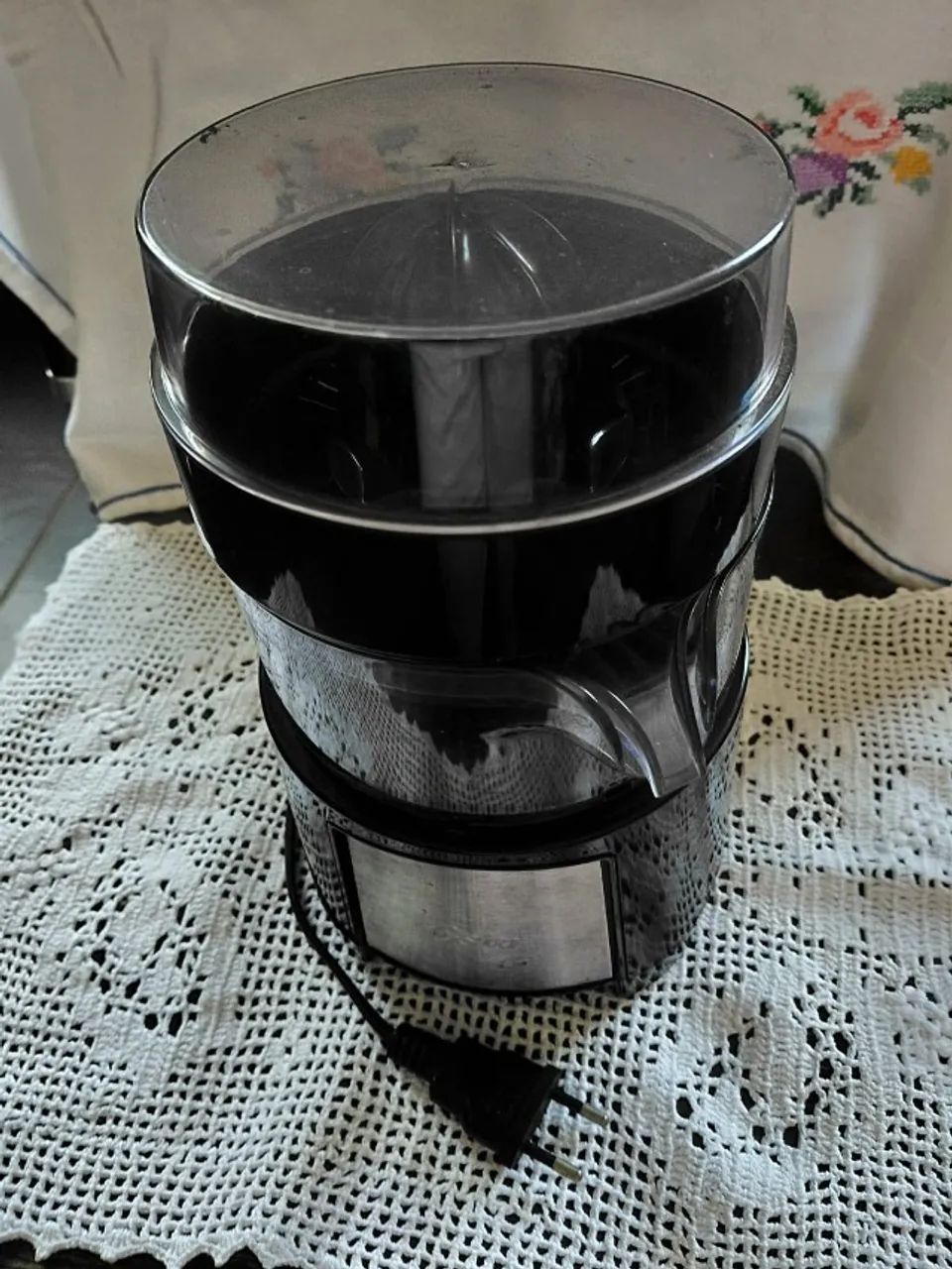 ESPREMEDOR DE LARANJA OSTER