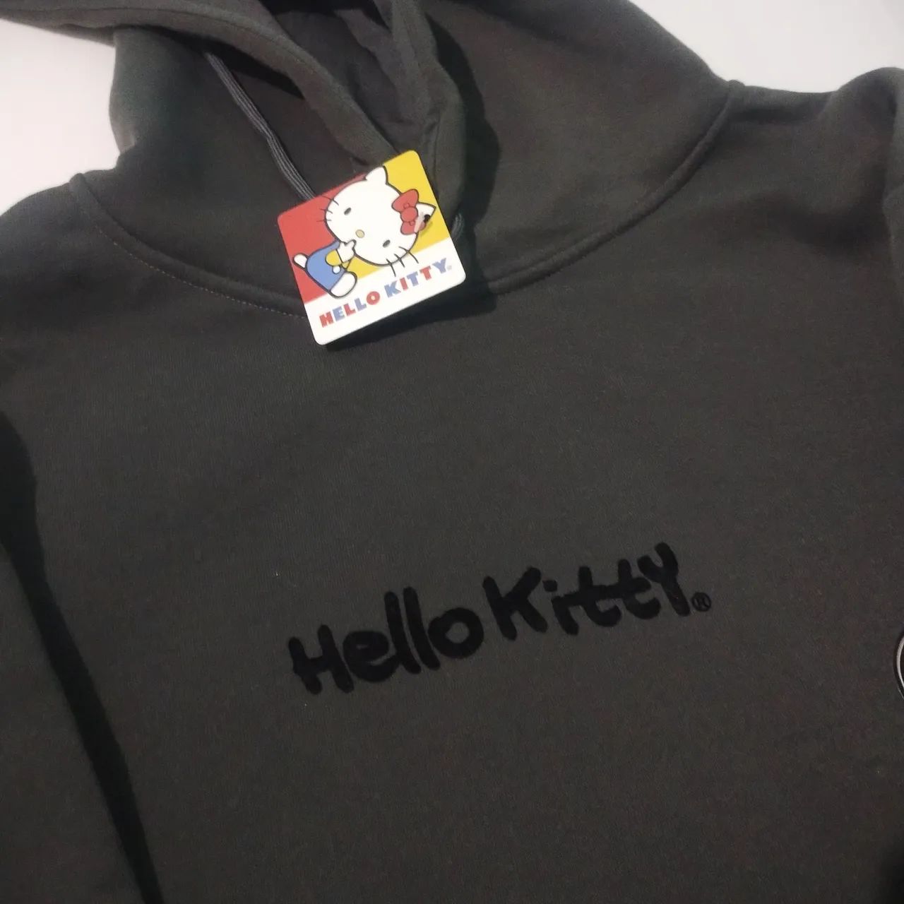 Moleton da Hello Kitty Cinza novo - Foto 4