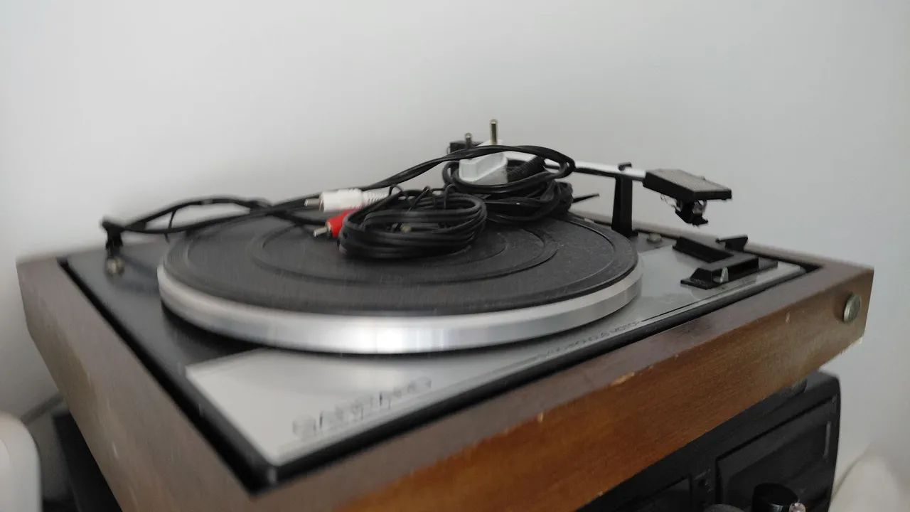 Toca disco Garrard S25 revisado funcionando - Foto 3