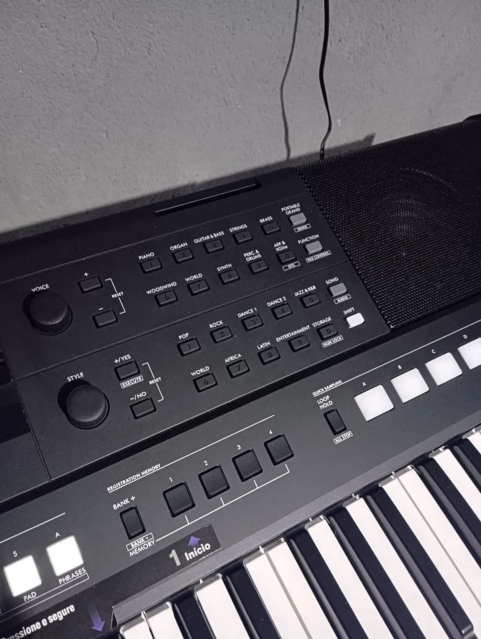 Teclado Yamaha psr e 483