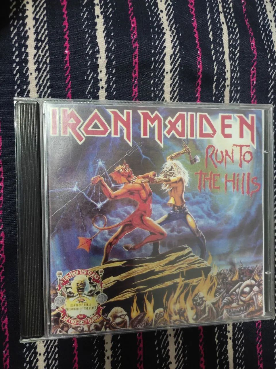Iron Maiden - First Ten Years "Leia o anúncio"  - Foto 3