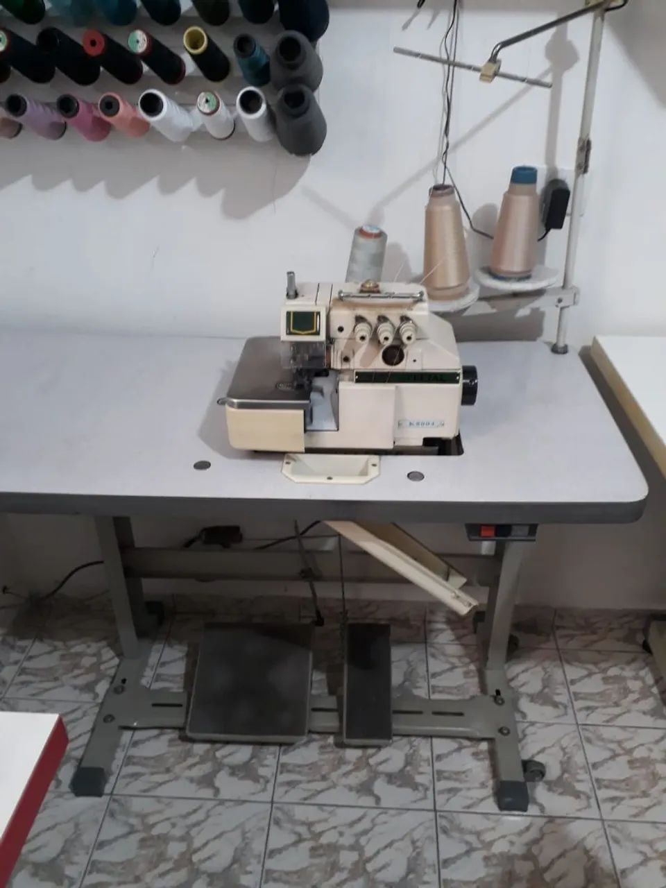 Máquina Overlock - Foto 2