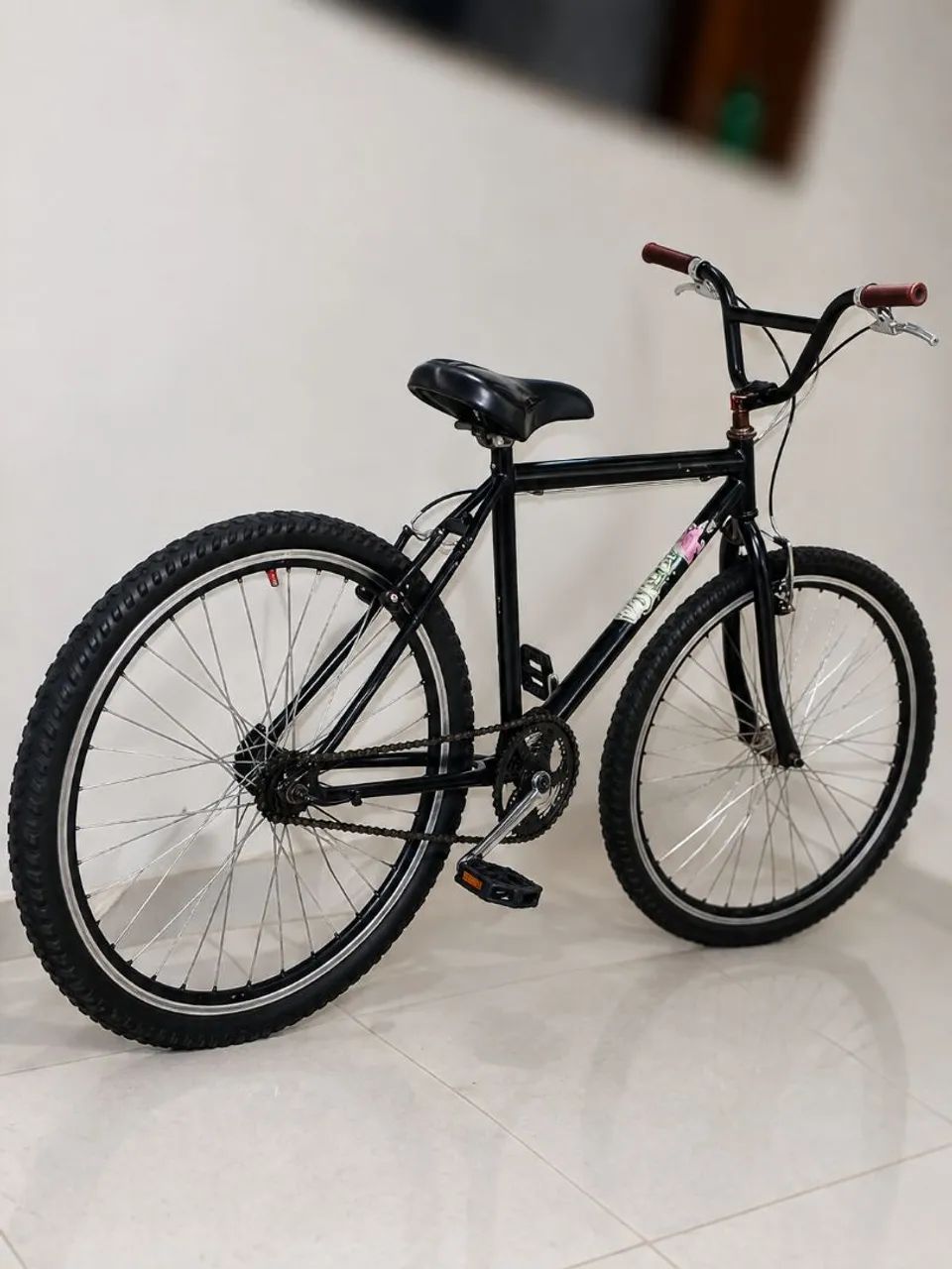 Bicicleta aro 26 preta, tem conversa no valor.