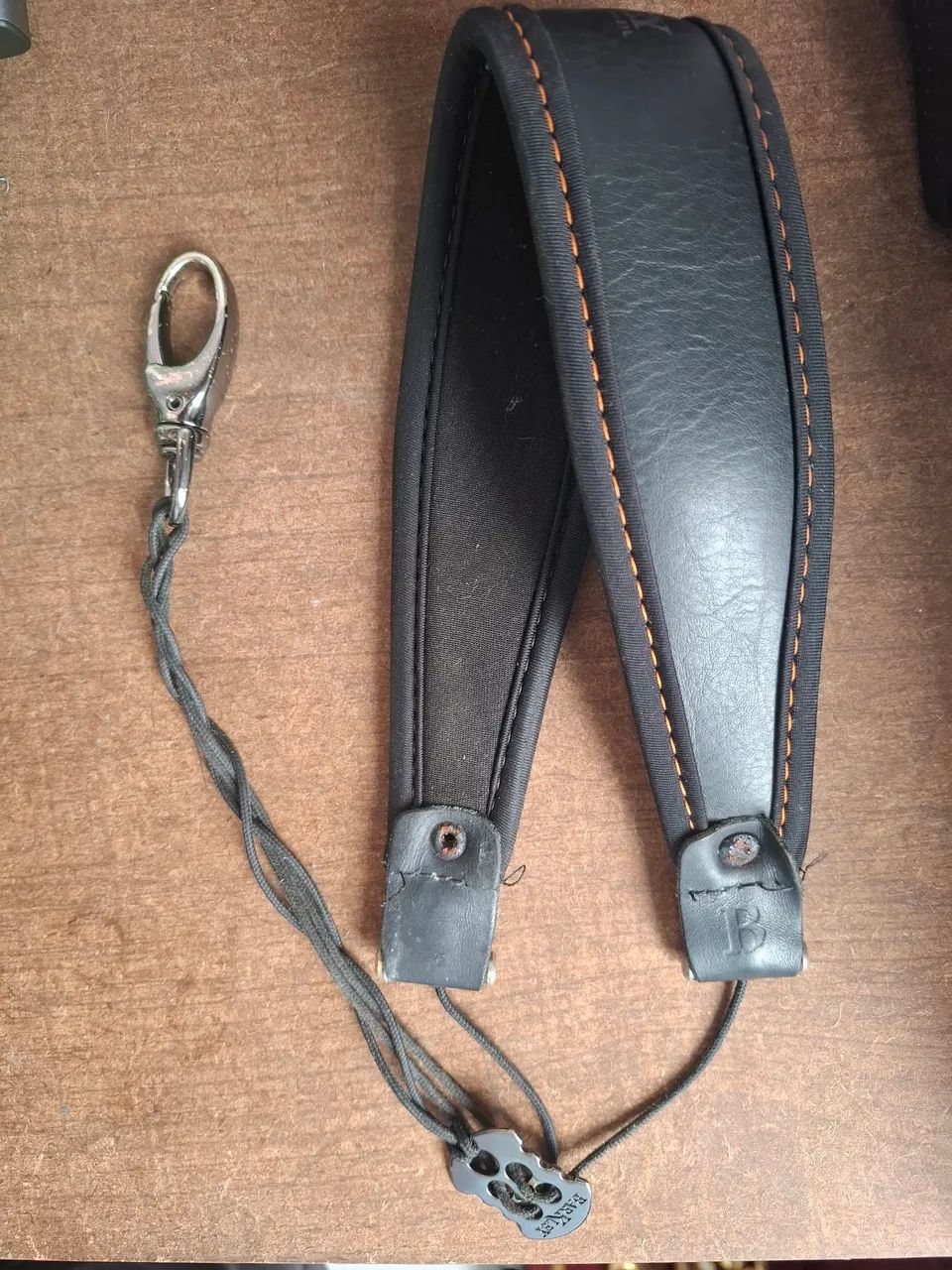 Correia para saxofone 