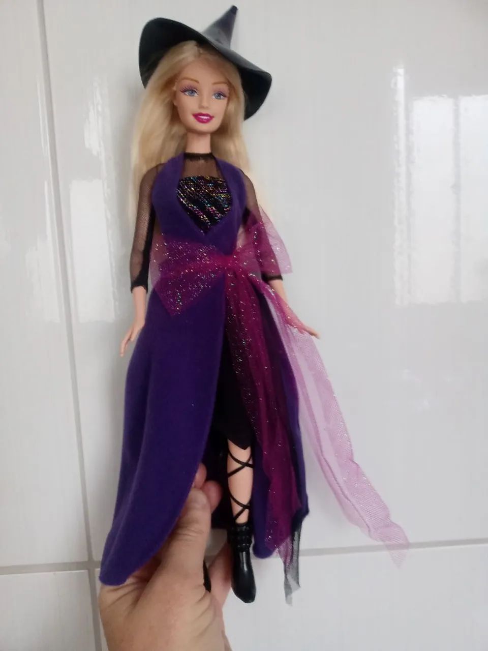 Boneca Barbie  bruxa mattel - Foto 2