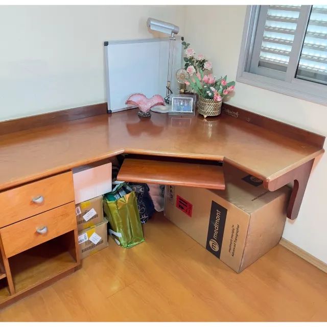 Mesa de estudo com gavetas escrivaninha em madeira - Foto 4