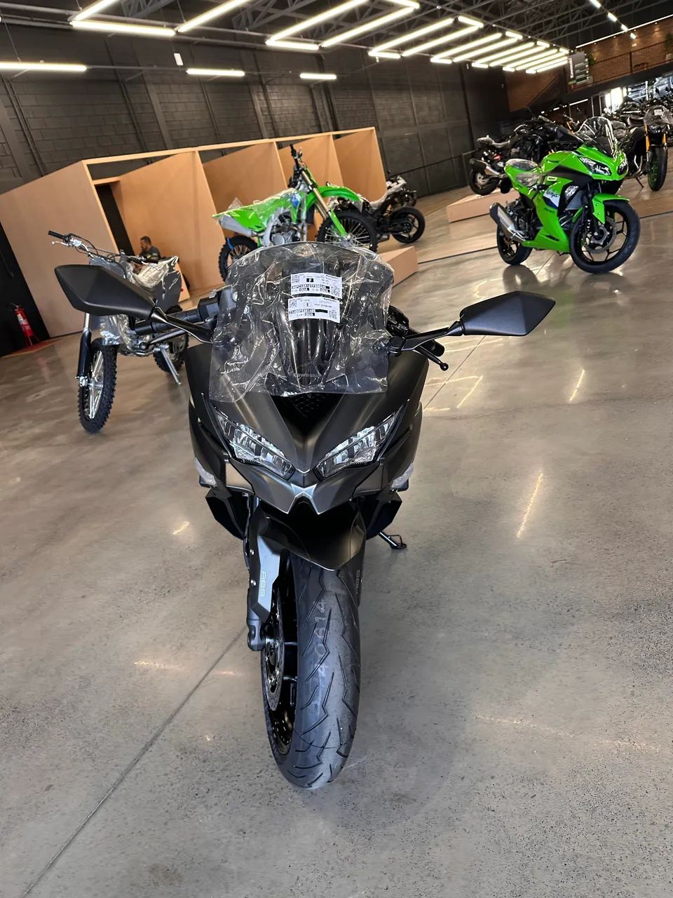 NINJA ZX-4R  - Foto 3