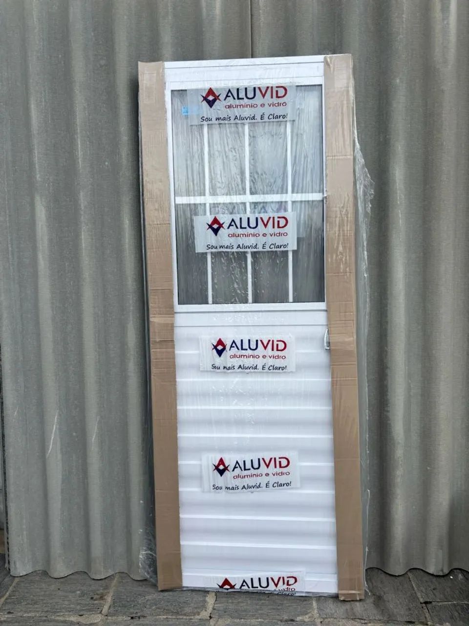 Porta de alumínio branco,  