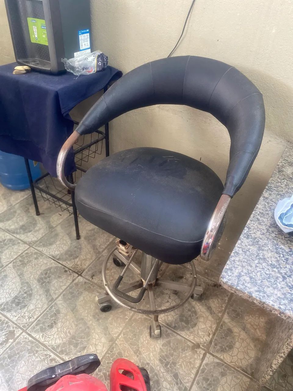 Cadeira de salão pra vender / pra colocar preço  - Foto 3