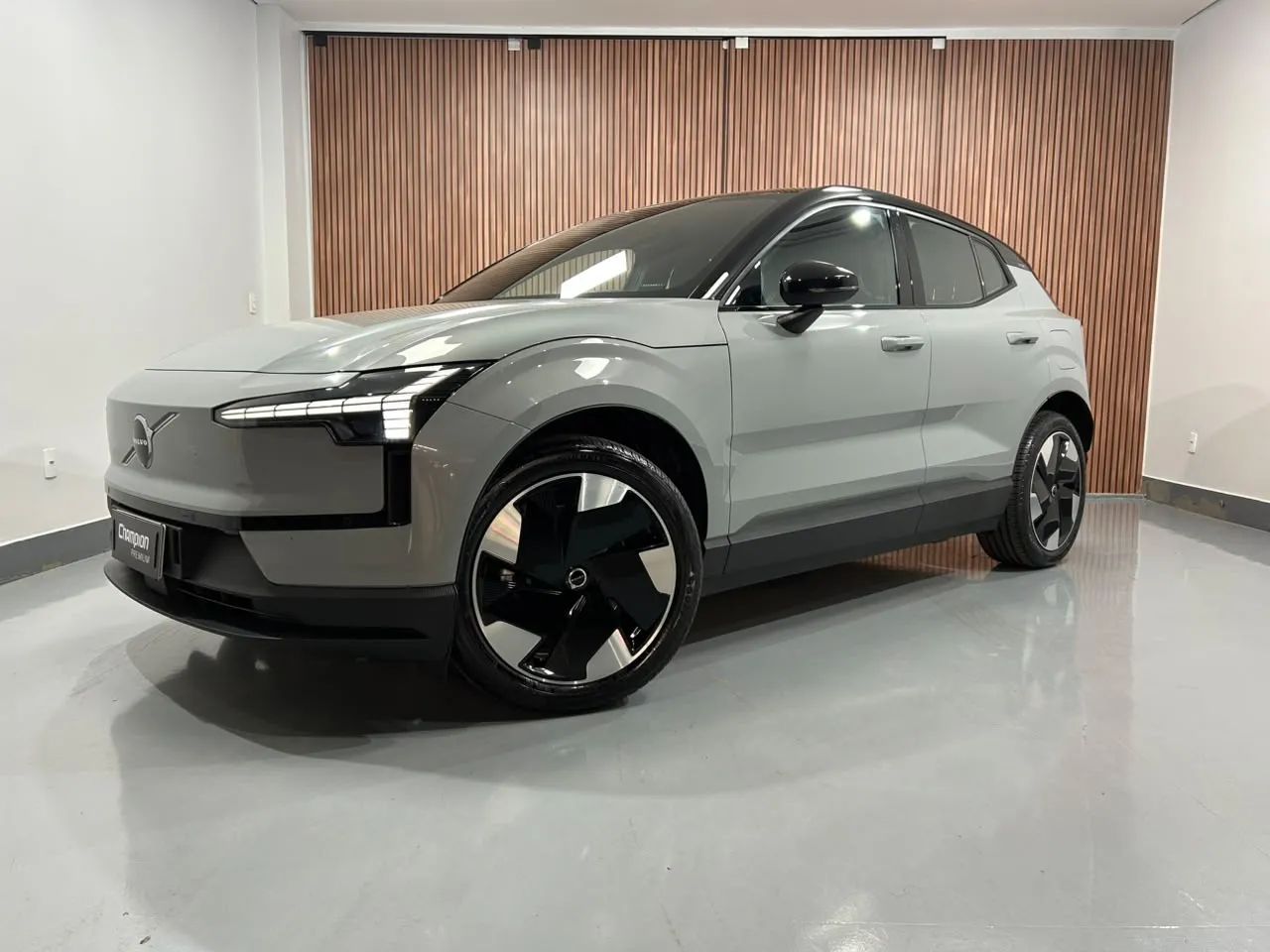Volvo EX30 E60 Plus (elétrico) 2024