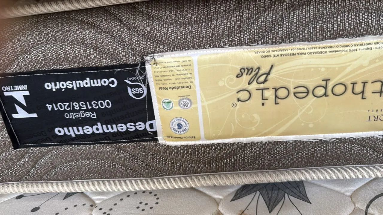 Vendo colchão de solteiro 