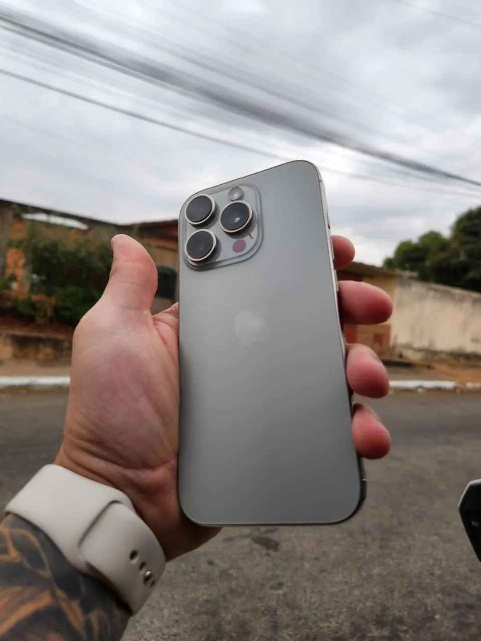 iPhone 16 pro 256gb 