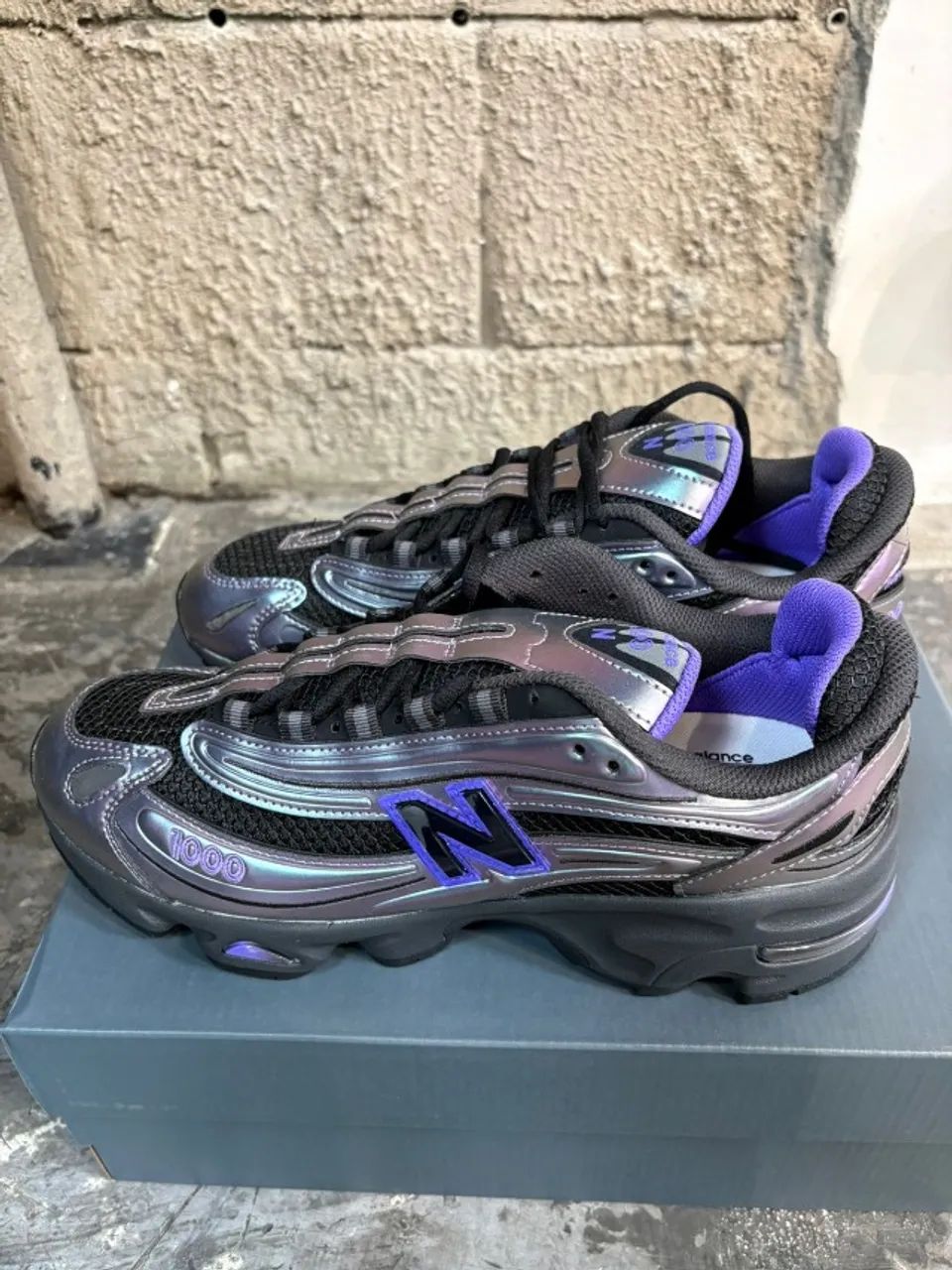 Tênis New Balance 1000 unissex preto brilhante- NOVO NA CAIXA Tênis New Balance 1000 unissex preto brilhante- NOVO NA CAIXA