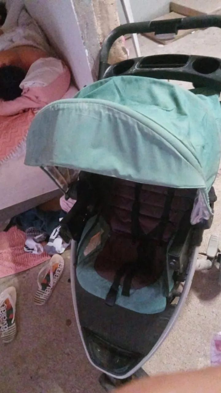 Vendo carrinho e bebê conforto  - Foto 2