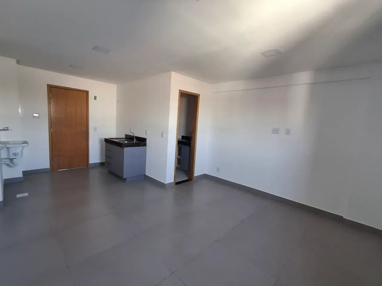 Studio de 28m² completo em armários com ar condicionado fácil acesso a Av T63 Jardim Améri