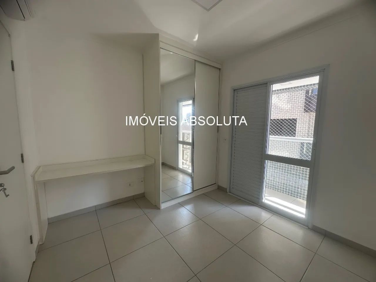 Apartamento 3 Dormitórios - 2 vagas de garagem - Foto 5
