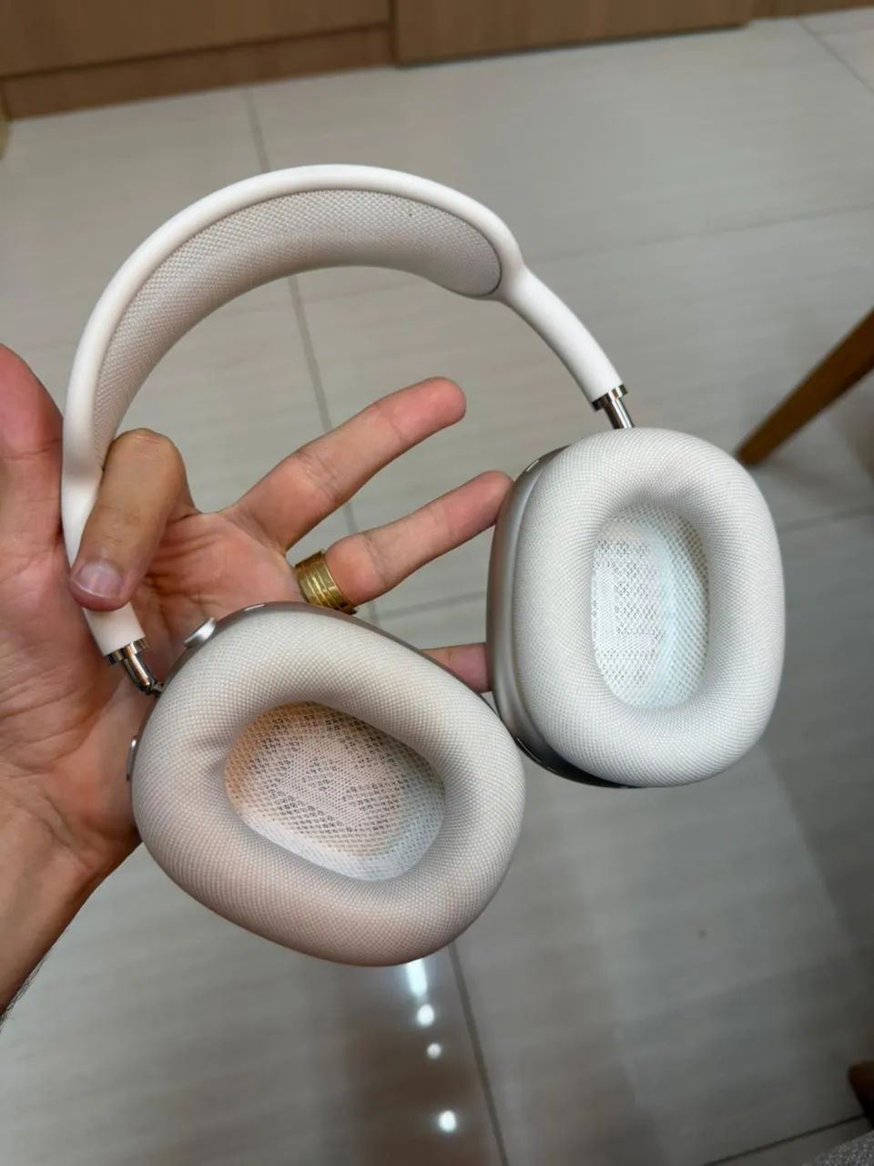 AirPod Max USB C 423878452377692160
