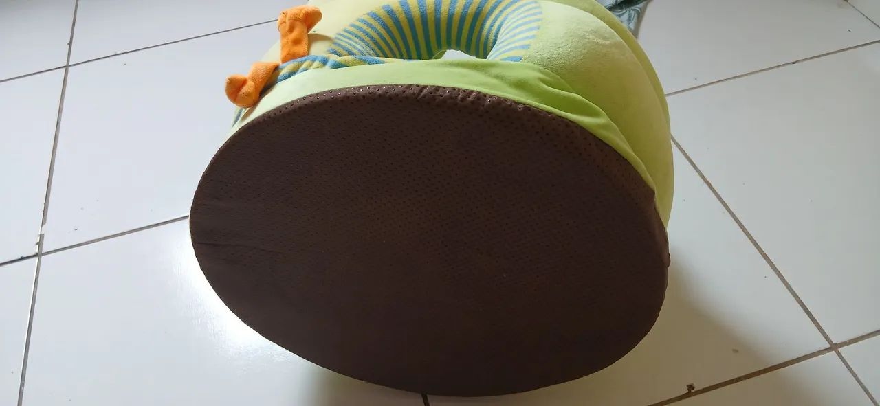 Sofá pra bebê acolchoado  - Foto 4