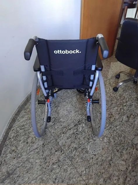 Cadeira de Rodas Ottobock em excelente estado - Foto 2