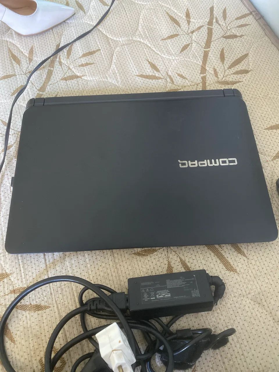 Vendo Notebook compaq com mouse sem fio - Foto 2