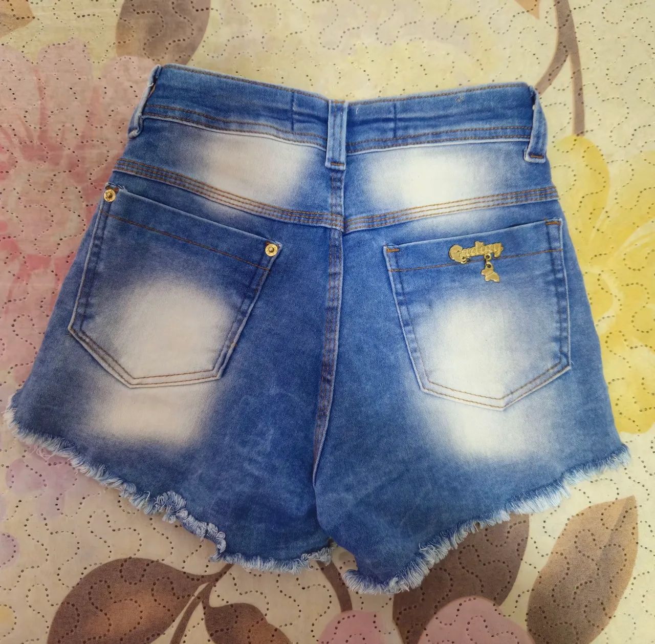 DOIS SHORTS JEANS E ROSA - Foto 3
