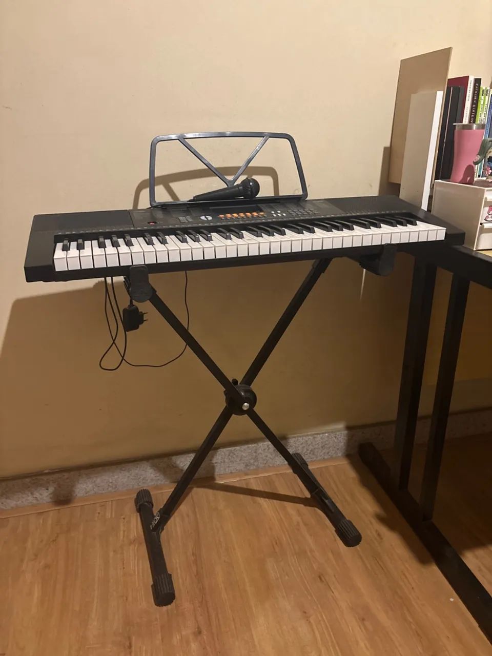 Teclado Eletrônico Musical 61 Teclas com Microfone e Suporte