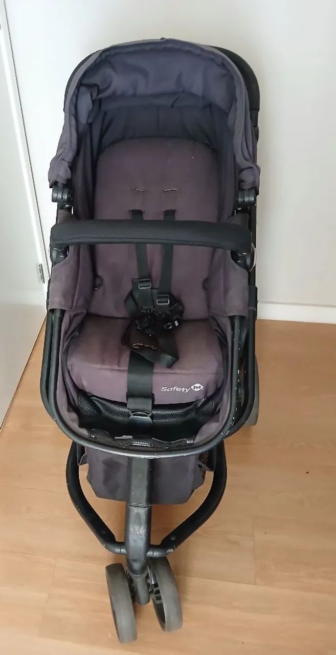 Carrinho de Bebê + Bebê Conforto Safety 1st