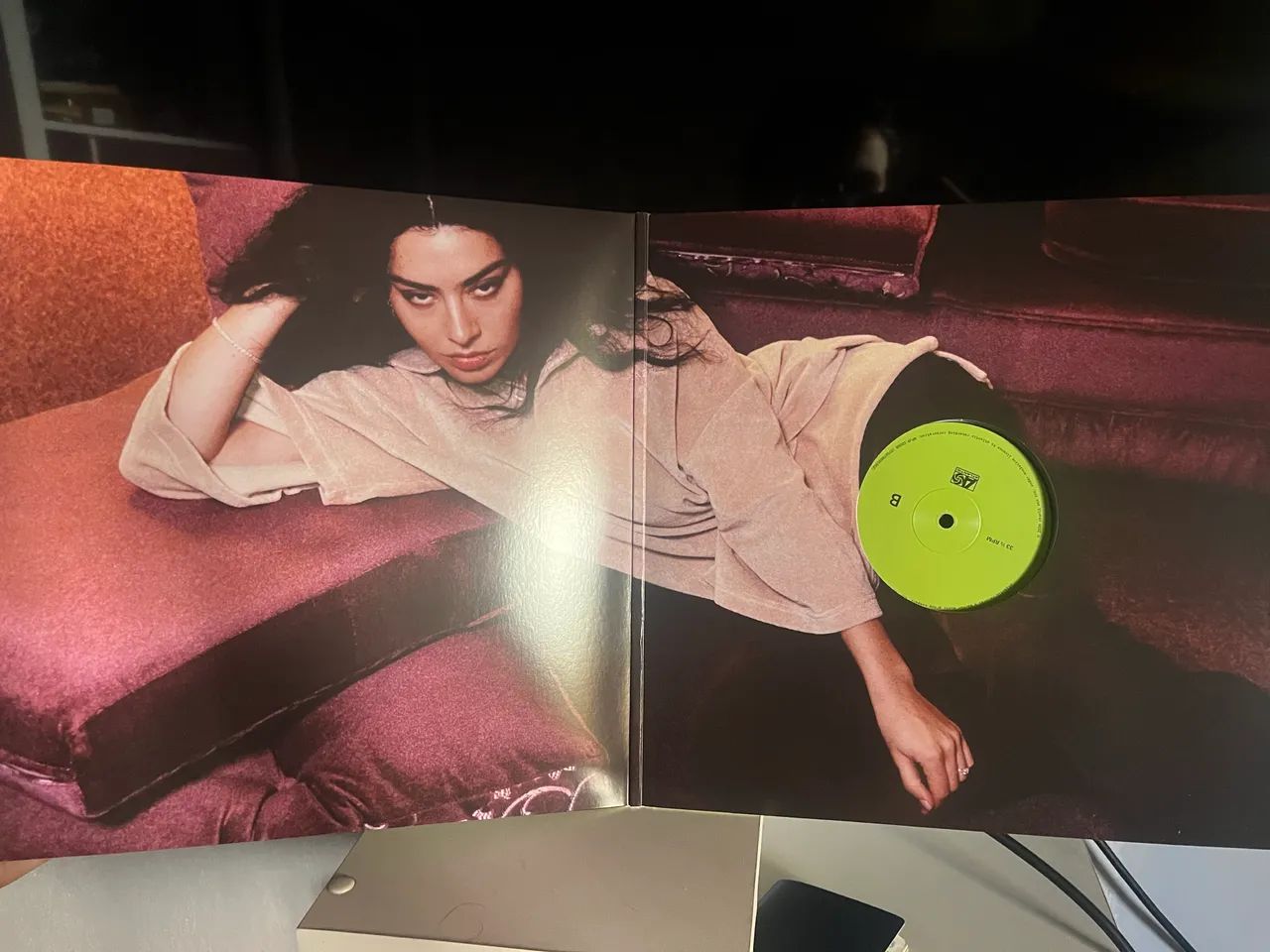 LP Charli XCX Japan Import - Edição Limitada Disco Translúcido