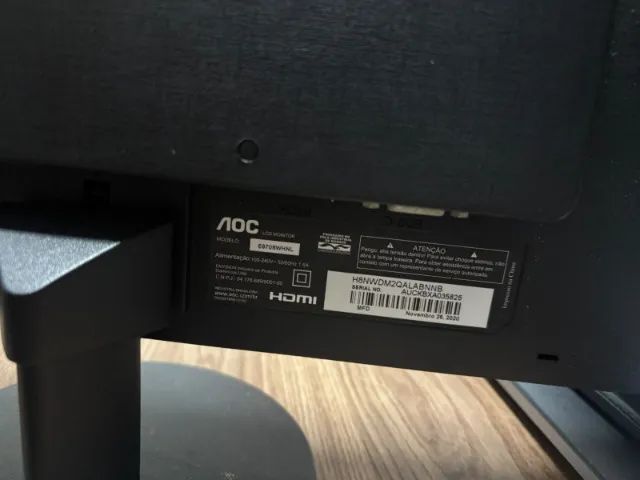 Monitor AOC E970SWHNL (usado)